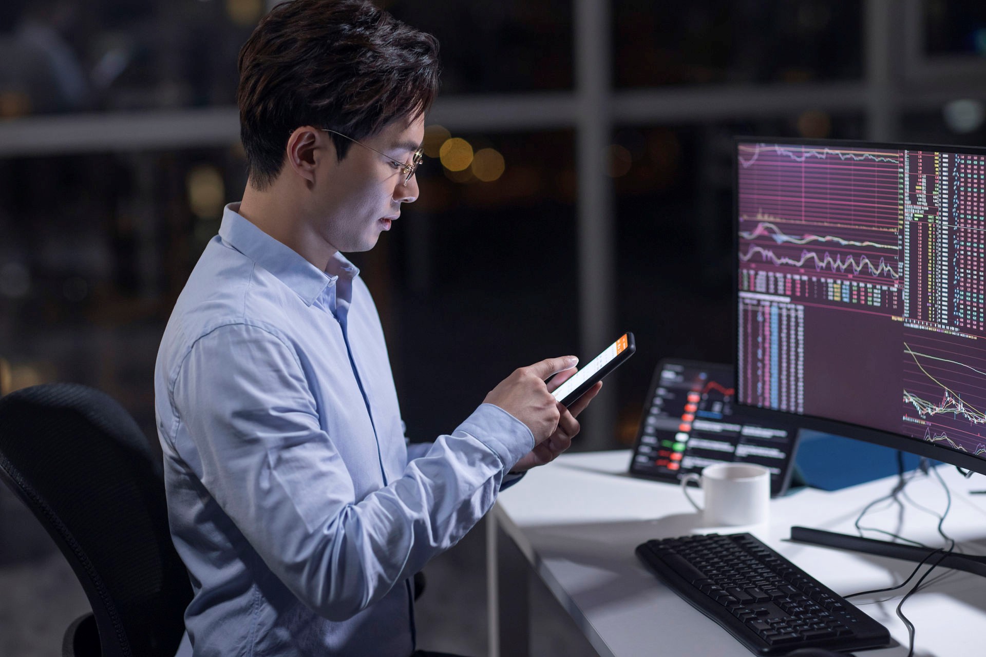 酒石酸伐尼克兰鼻喷雾剂：屏幕时代，职场人的